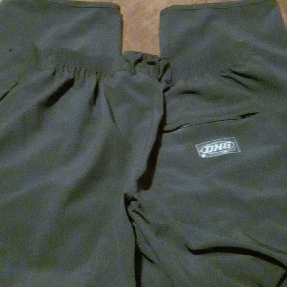 Pants - Picture 4 of 10